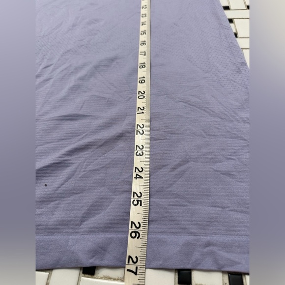lululemon athletica Lavender Short Sleeve Tee - Picture 4 of 4